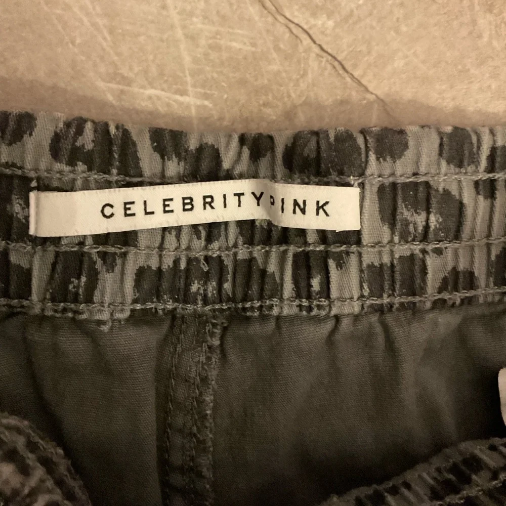 Celebrity Pink Gray Cheetah Print Jean Joggers - Picture 2 of 7